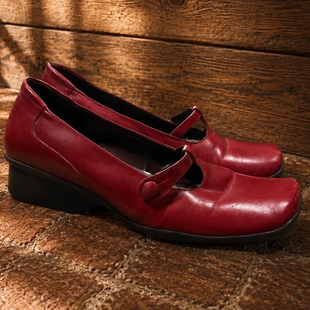 Kenneth Cole Red Leather Mary Jane Wedge Pumps Clogs Mules 9.5 Cottagecore Boho